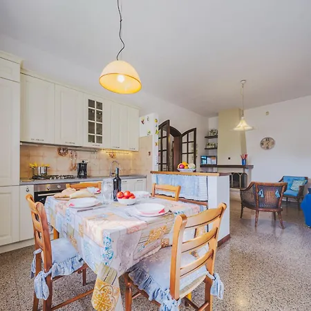 Casa Albertosa By Interhome Сasa de vacaciones Marina di Massa